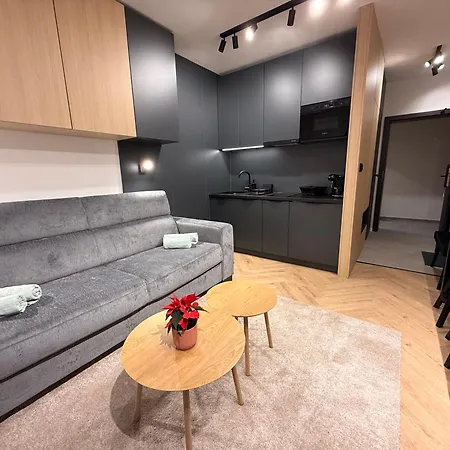 Adelia - Apartmanovy Dom Pinea - Mina 아파트 *